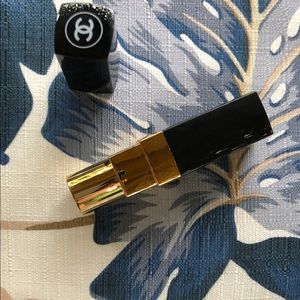 Chanel lipstick power bank